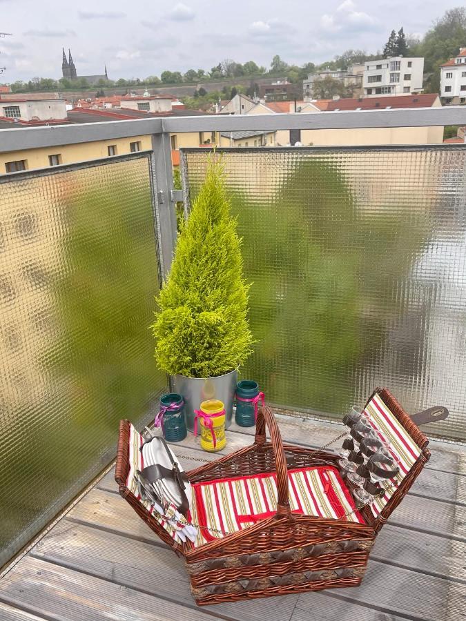 Good Times By Vysehrad Appartement Praag Buitenkant foto